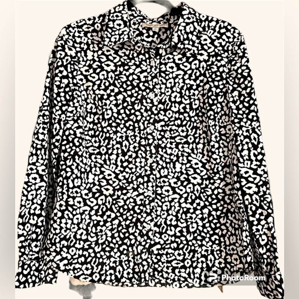 JONES NEW YORK Sport Black/White Animal Print Button-Down Blouse, Sz Medium, EUC